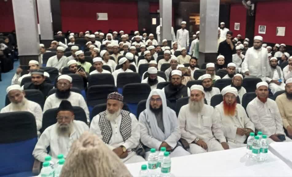 Al-Mustafa Meets Sunni Scholars and Madrasa Representatives in New Delhi