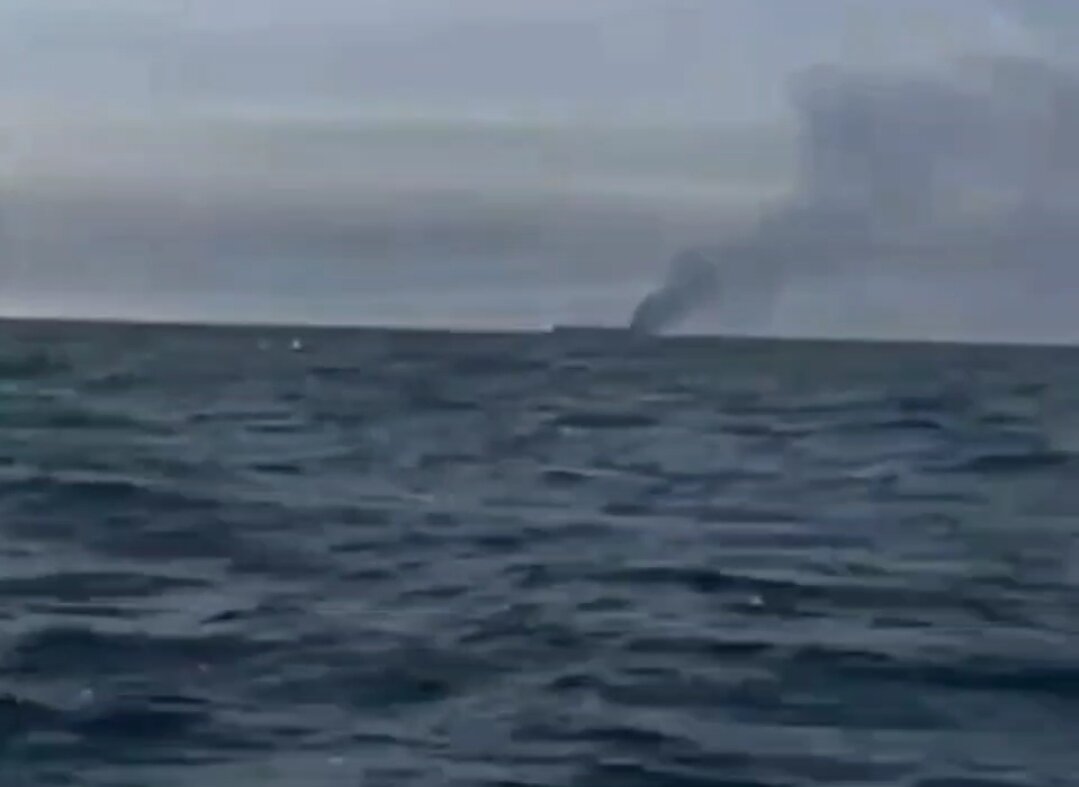 Video| Pagtama ng isang lumalabag na tanker sa mga mina
