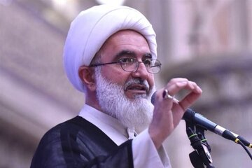 Imam džuma-namaza u Teheranu istakao nacionalni zahtjev za promjenom iranske nuklearne doktrine