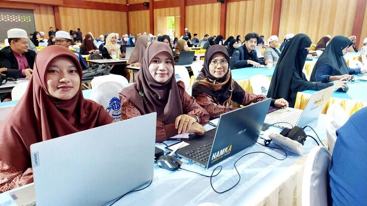 ဖတ်သလောင် ခရိုင်ရှိ ပုဂ္ဂလိကကျောင်းများတွင် အစ္စလာမ်ဘာသာရေး သင်ရိုးညွှန်းတမ်း အကောင်အထည်ဖော်ရေး လက်တွေ့ဆွေးနွေးပွဲ ကျင်းပ ။ ။ Photos