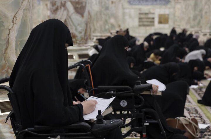 تقرير مصور/ 1500 متسابق يشارك في أداء الاختيبار التحريري لمسابقة حفظ دعاء العهد في النجف الأشرف