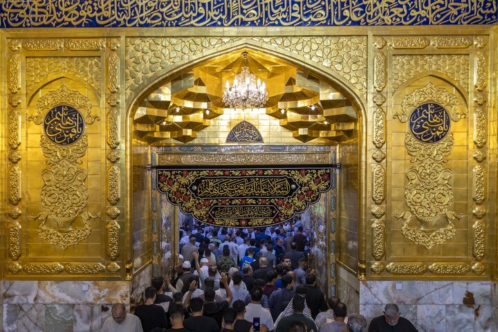 تقرير مصور/ أجواء ليلة الجمعة في مرقد أبي الفضل العباس (عليه السلام)