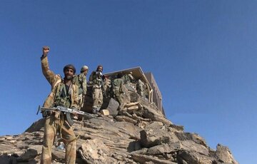 El Ejército de Yemen avanza en la provincia de Lahij y toma el control de alturas estratégicas sobre Adén
