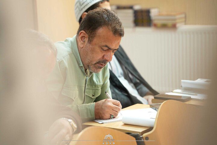 تقرير مصور/ جانب من الحضور في دورة تخصصية لمشروع التدبر القرآني بمدينة قم