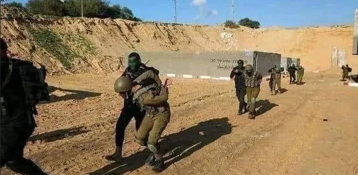 حماس تؤكد انها لن تطلق سراح الأسرى الإسرائيليين إلا بقبول شروط المقاومة
