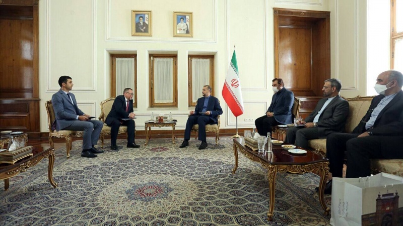 ウクライナ大使が、国内戦争荒廃地域の再建をイラン企業に呼びかけ