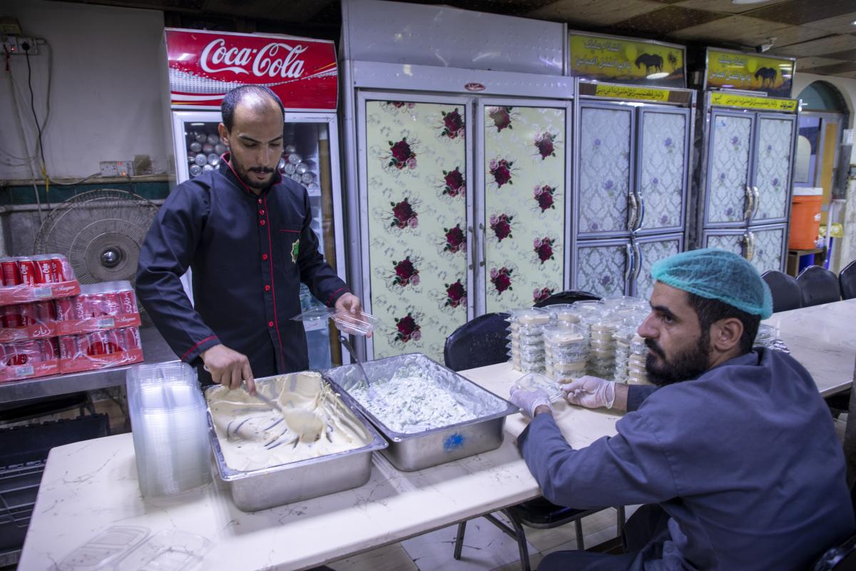 Over 2,000 meals provided by host restaurant department to rescue teams in al-Qattara (+Photos)