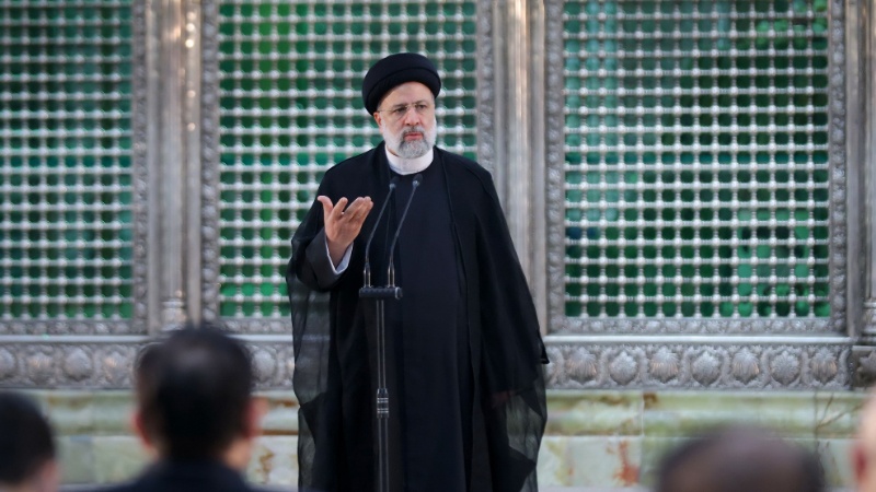  Prezident Rəisi: "İmam Xomeyni (r.ə) xalqa inanırdı"