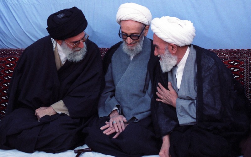 بيان تعزية الإمام الخامنئي برحيل العالم الربّاني والسالك إلى الله آية الله ناصري