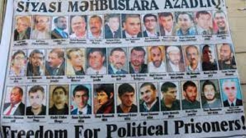 Азәрбајҹанда сијаси мотивли инзибати һәбсләр практикасы ҝениш јајылыб