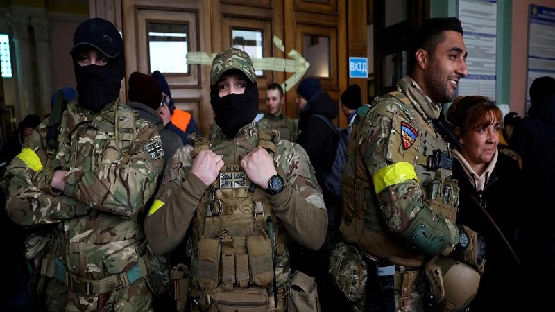 “Minacce e abusi”, scandalo nella legione straniera che combatte per Kiev