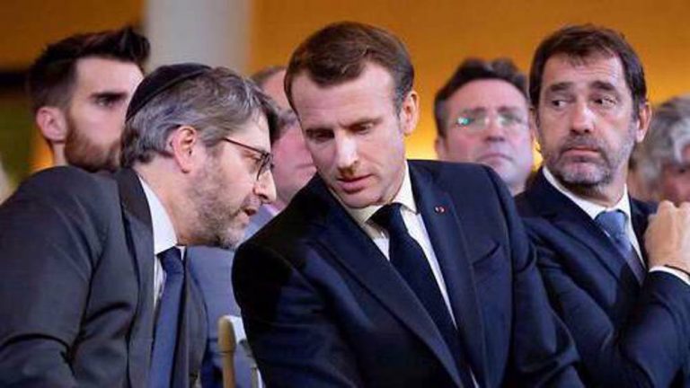 Rabino sionista francés no acompañará a Macron a Argelia tras las protestas contra su visita