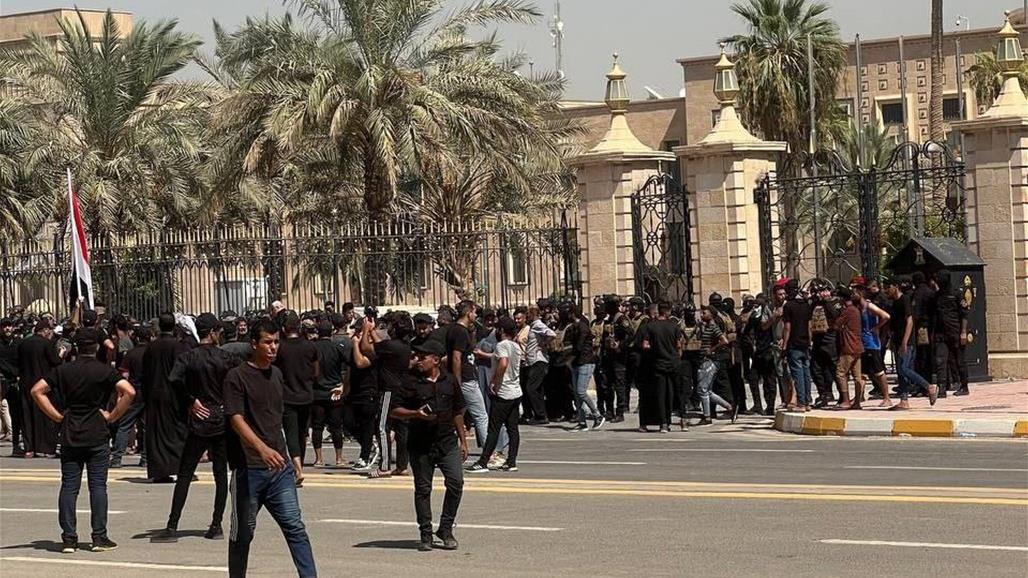 العمليات المشتركة تدعو المتظاهرين للانسحاب الفوري من المنطقة الخضراء