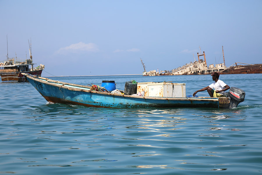 Saudi forces kill Yemeni fisherman in Aden