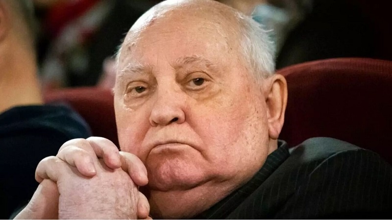Имам Хомејнинин ССРИ лидеринә мәшһур мәктубу ҝүндәмә гајытды