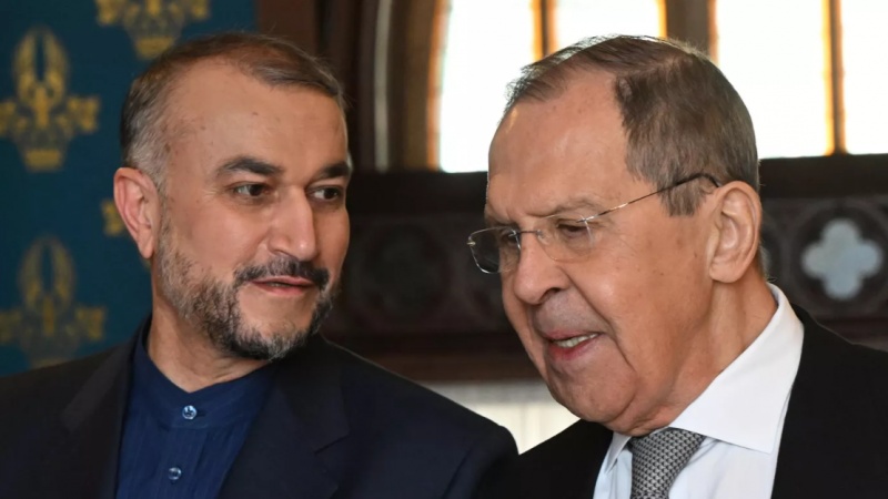 Авропа лидерләриндән биринин Украјна барәдәки месажыны Русијаја апарырдым