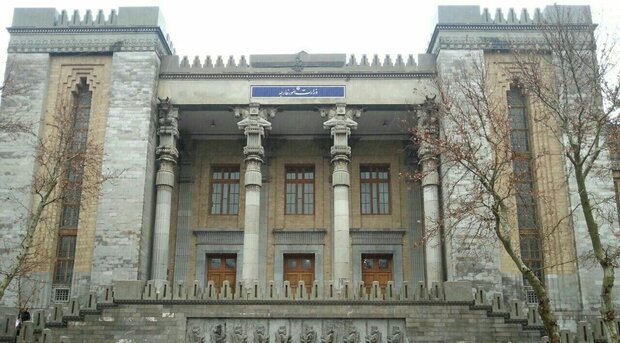 الخارجية الايرانية تستدعي السفير البريطاني لدى طهران