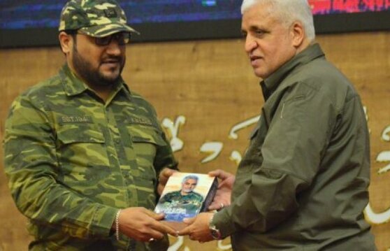 رئيس هيئة الحشد الشعبي يزيح الستار عن كتاب "سليماني منا أهل العراق”