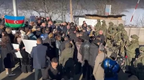 Азәрбајҹанлы екоактивистләр Лачын дәһлизини бағлајыб