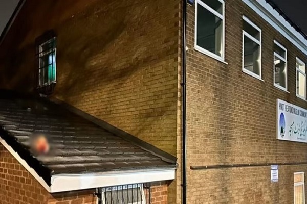 Islamophobia: Muslims terrified after pig's head thrown onto roof of a mosque in UK