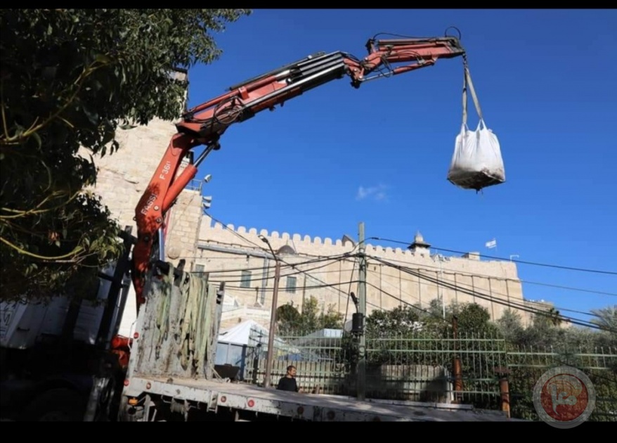 الاحتلال الإسرائيلي يواصل حفرياته في محيط الحرم الإبراهيمي  