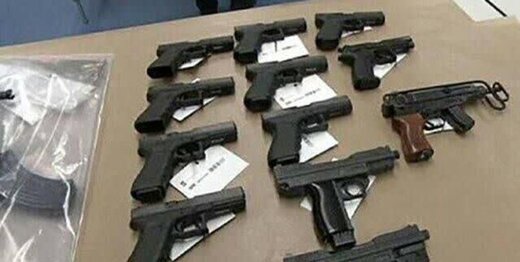 Forças policiais apreendem 76 armas e destroem 4 gangues de tráfico de armas no oeste do Irã