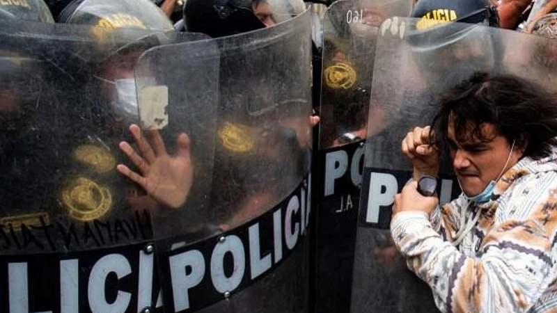 Peru'da darbe yönetimine karşı gösterilerde çıkan olaylarda ölü sayısı 20'ye çıktı