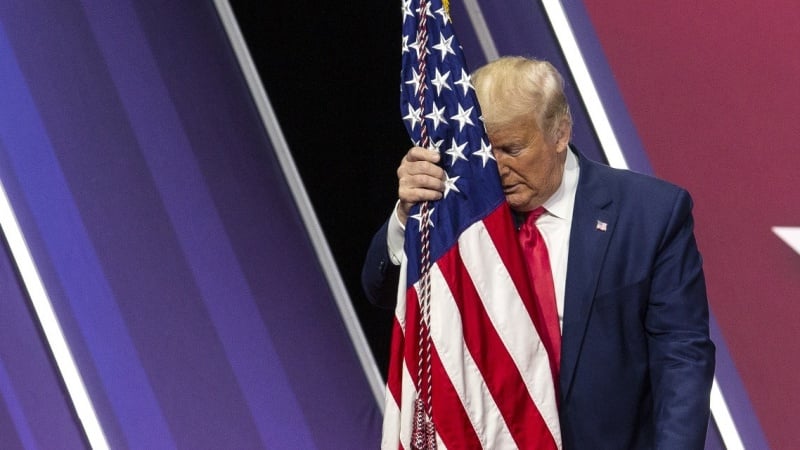 トランプ氏、「米は末期がん患者のように死につつある」