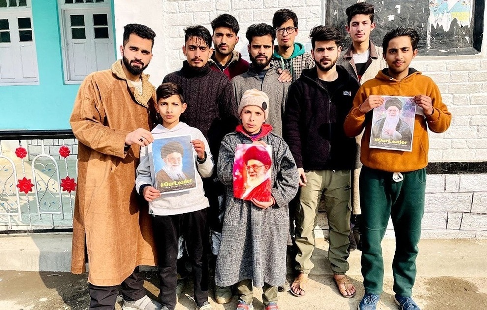 Photos: Reaction of Kashmiris to "Charlie Hebdo" insults against Supreme Leader of Revolution