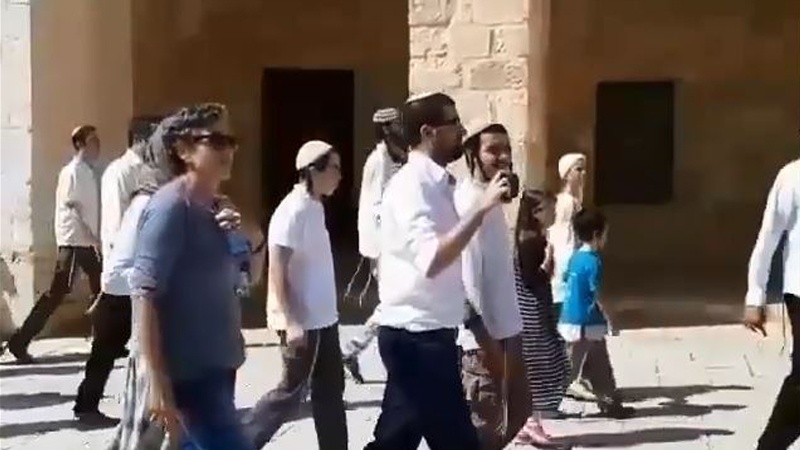 Pemukim Zionis Serbu Masjid Aqsa