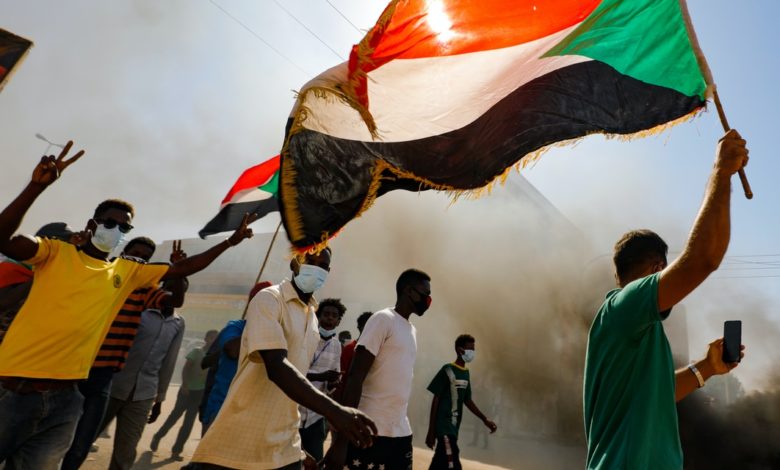 الشرطة السودانية تفرق متظاهرين رافضين لـ"الاتفاق" مع الجيش