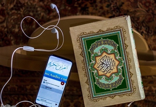 إطلاق تطبيق "كاشف" لترجمة القرآن بـ40 لغة في إیران