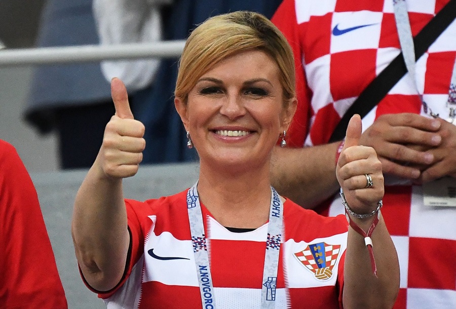 رئیس جمهور سابق کرواسی با پرچم فلسطین در دیدار با بلژیک + ویدیو