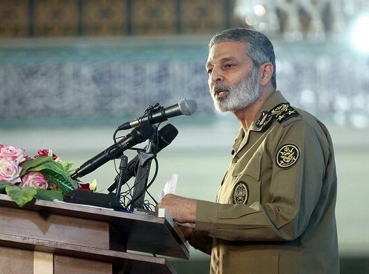 قائد الجيش الإيراني: سنجعل الكيان الصيهوني يندم إذا فكر بالقيام بأي تحرك ضدنا