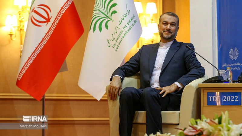 Əmir Abdullahian Borrell ilə görüşüb