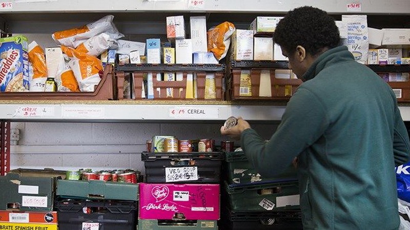Продовольственные банки Парижа предупреждают об увеличении спроса