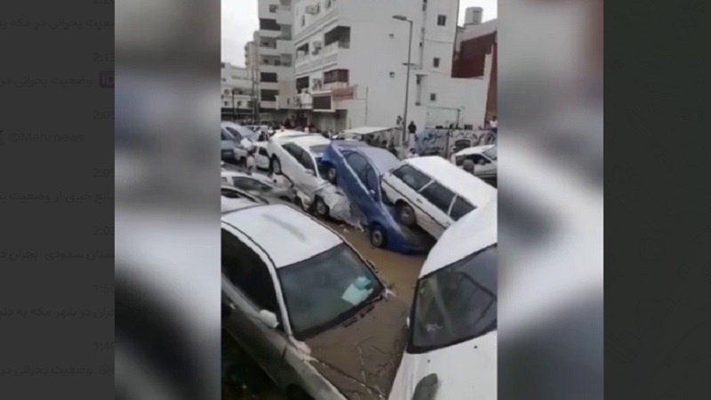 Mekke'de şiddetli yağışlar sele neden oldu
