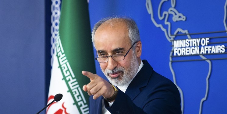 سخنگوی وزارت خارجه: فرانسه در برخورد با معترضان خویشتن داری کند