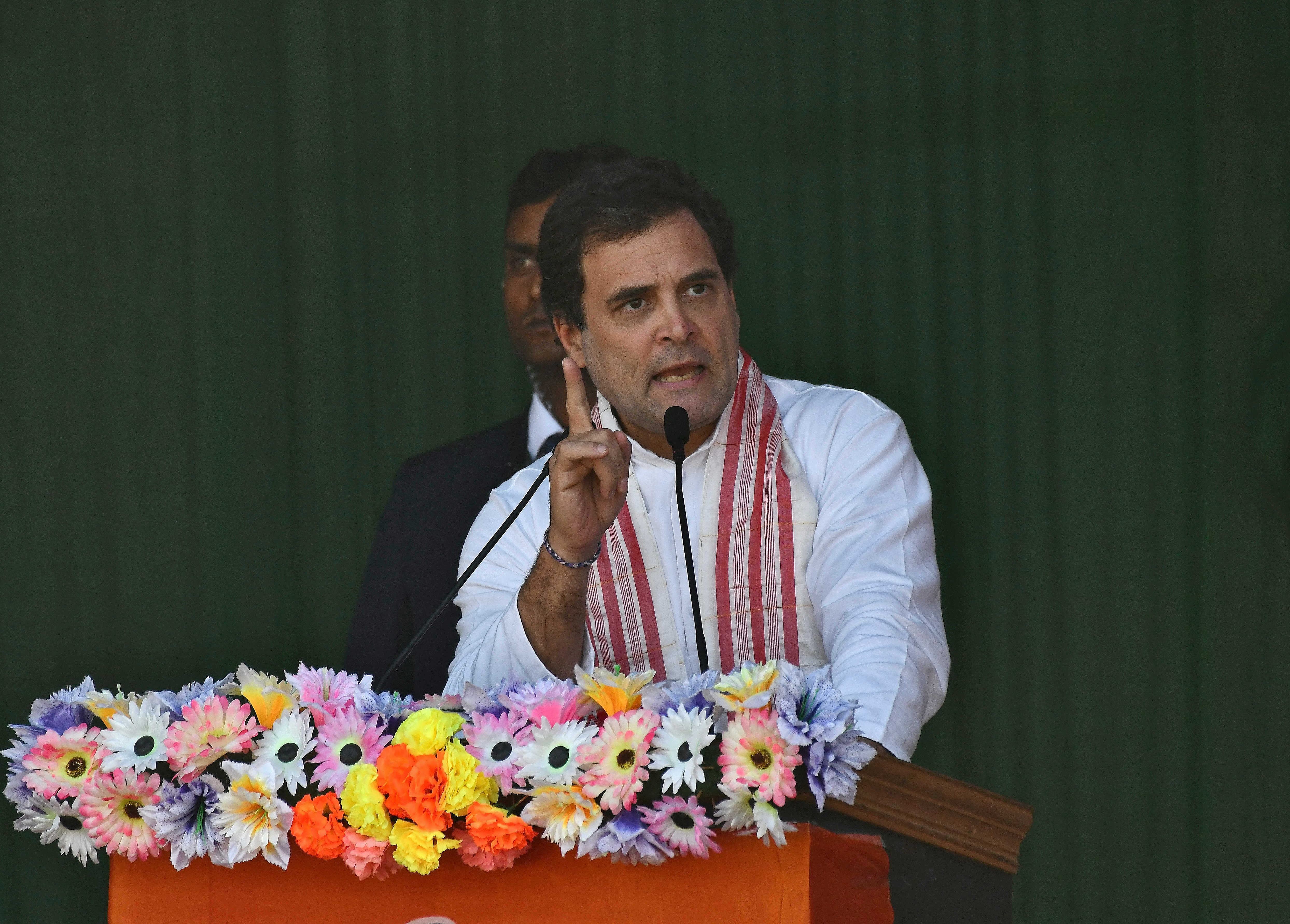 غاندي: الهند ضعيفة.. وإذا حدثت الحرب فسنواجه الصين وباكستان معاً