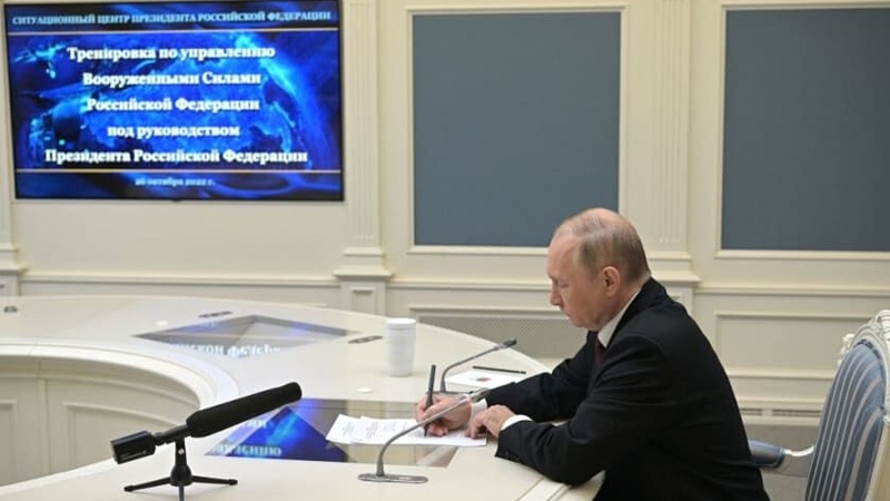 Putin Larang Penjualan Minyak ke Barat