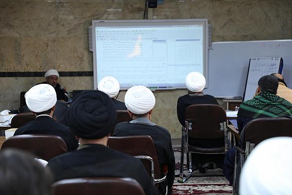 انعقاد دورة حول تحقيق المخطوطات وفهرستها