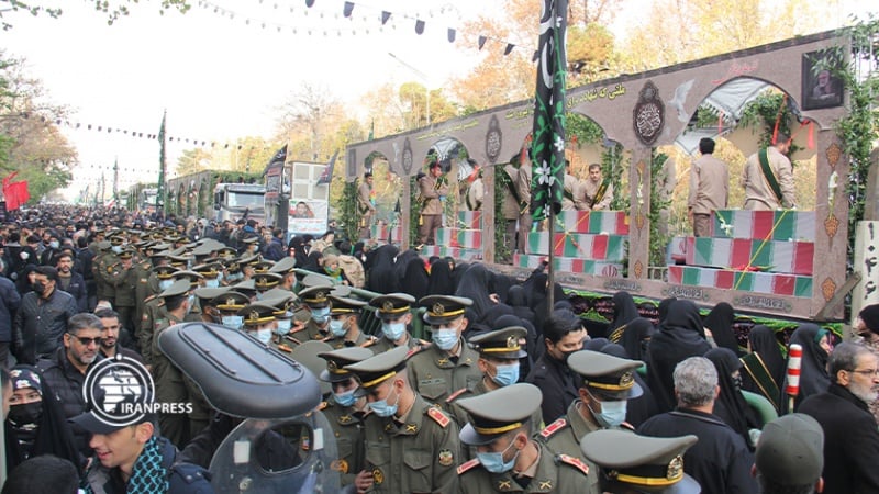 ایران میں ایک ہی روز 400 گمنام شہیدوں کی تشییع جنازہ، لاکھوں کی شرکت