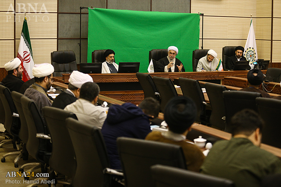 Ayatollah Ramazani: We should not judge others/ In office environment, rules should rule, not relations