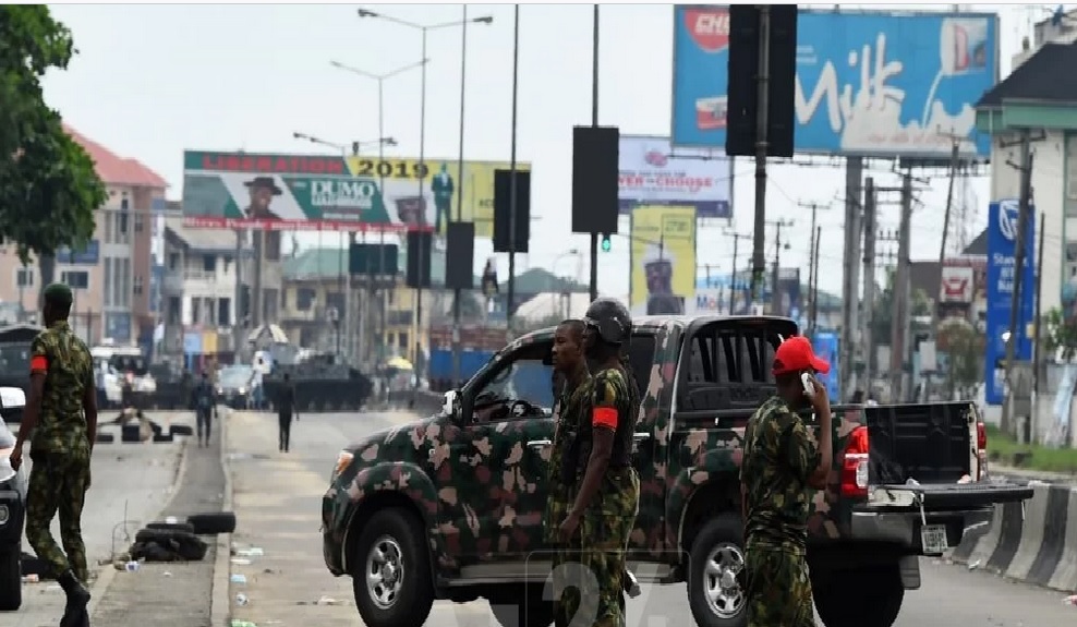 إصابة 11 مصلياً عقب اقتحام مسلحين مسجداً في نيجيريا