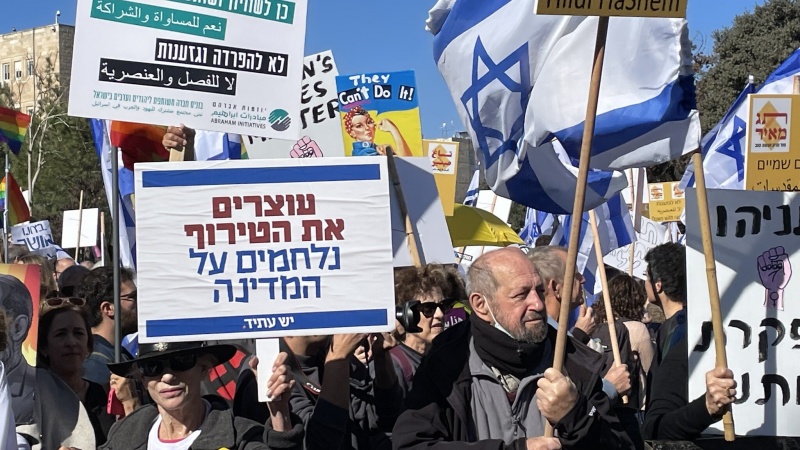 Territori occupati, si insedia Netanyahu, proteste davanti Knesset