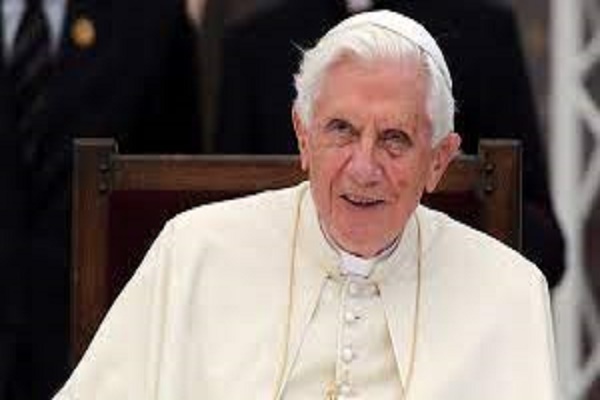 Décès du pape Benoît XVI