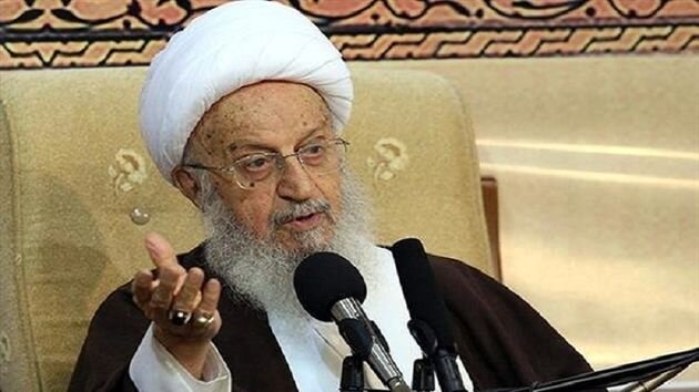 آیت الله مکارم شیرازی: آسیب‌ها و خطرات بی‌قانونی بسیار بیشتر از قانون ناقص است/ قانونی که واقع‌گرا نباشد زمینه‌ تخلف را فراهم می‌سازد