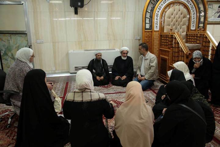 Quranic preaching center honors who regularly attended Quranic sessions at holy shrines in Iraq