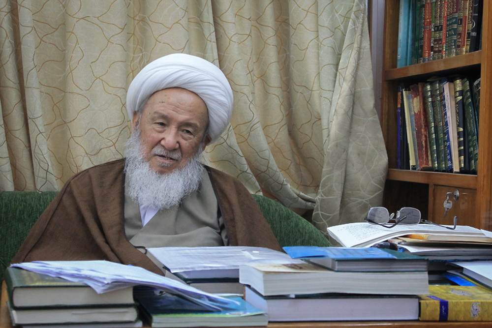 آية الله الفياض: على المسلمين استنكار ظاهرة "المثلية" وتجريمها بكل الوسائل الإعلامية والثقافية