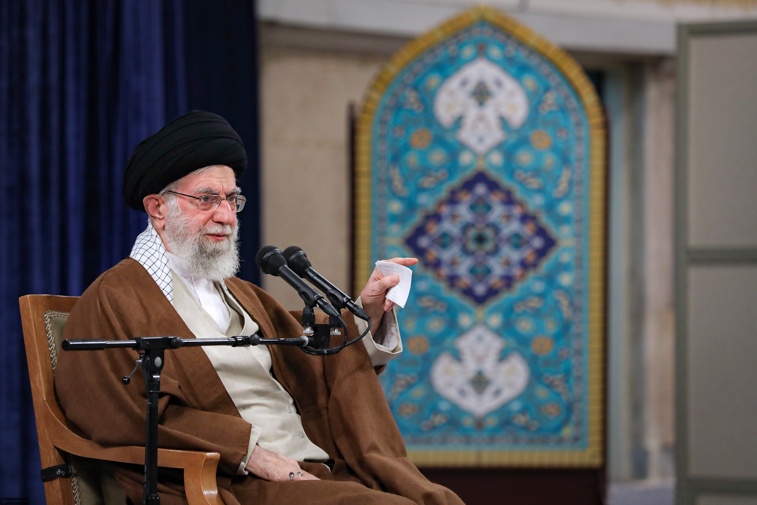  Imam Khamenei: Islamic Revolution changed mindset of "We can't" to "We can"